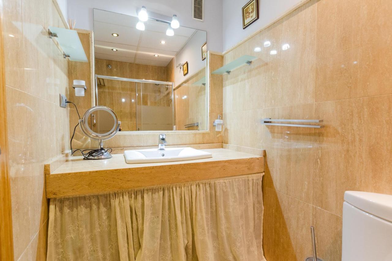 Corazon De Malaga Apartment ภายนอก รูปภาพ