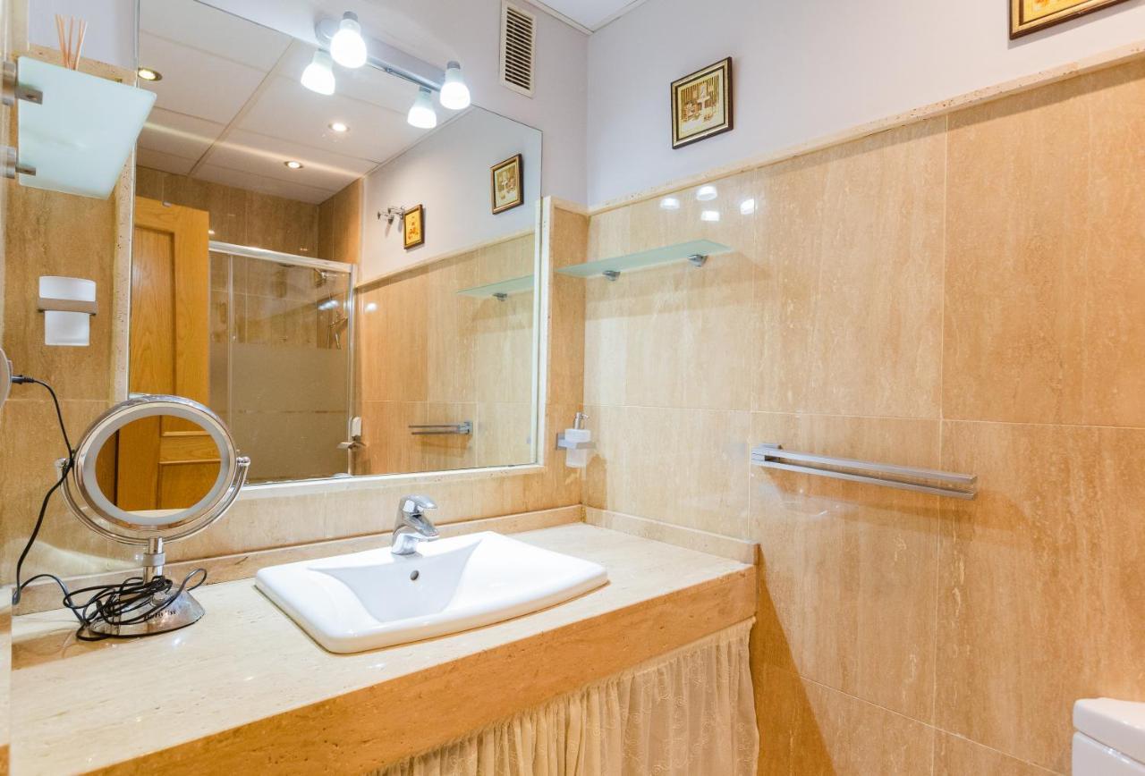 Corazon De Malaga Apartment ภายนอก รูปภาพ